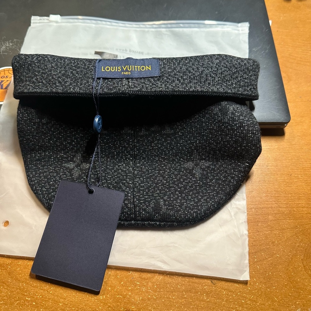 Louis Vuitton Beanie - Picture 4 of 4